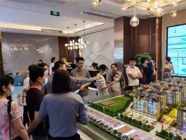 玲珑·紫悦蓝山营销中心盛大开放，到访即送豪礼，VIP火爆登记中