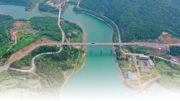 提档升级，这里的公路美美哒