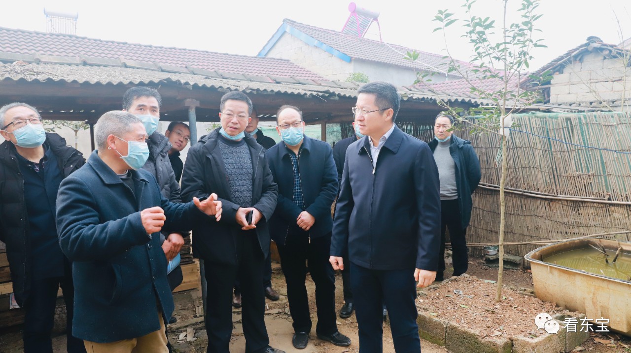刘振军深入石桥驿镇调研精准扶贫、美丽乡村建设暨巡河工作