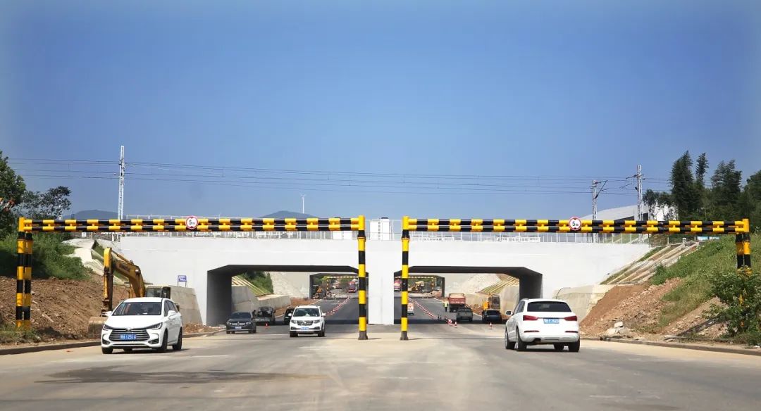 东宝：长兴大道下穿焦柳、长荆铁路涵通车