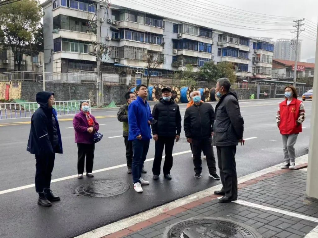 【美好环境与幸福生活共同缔造】炼厂路社区心系居民 多方助力解决居民“心头难”