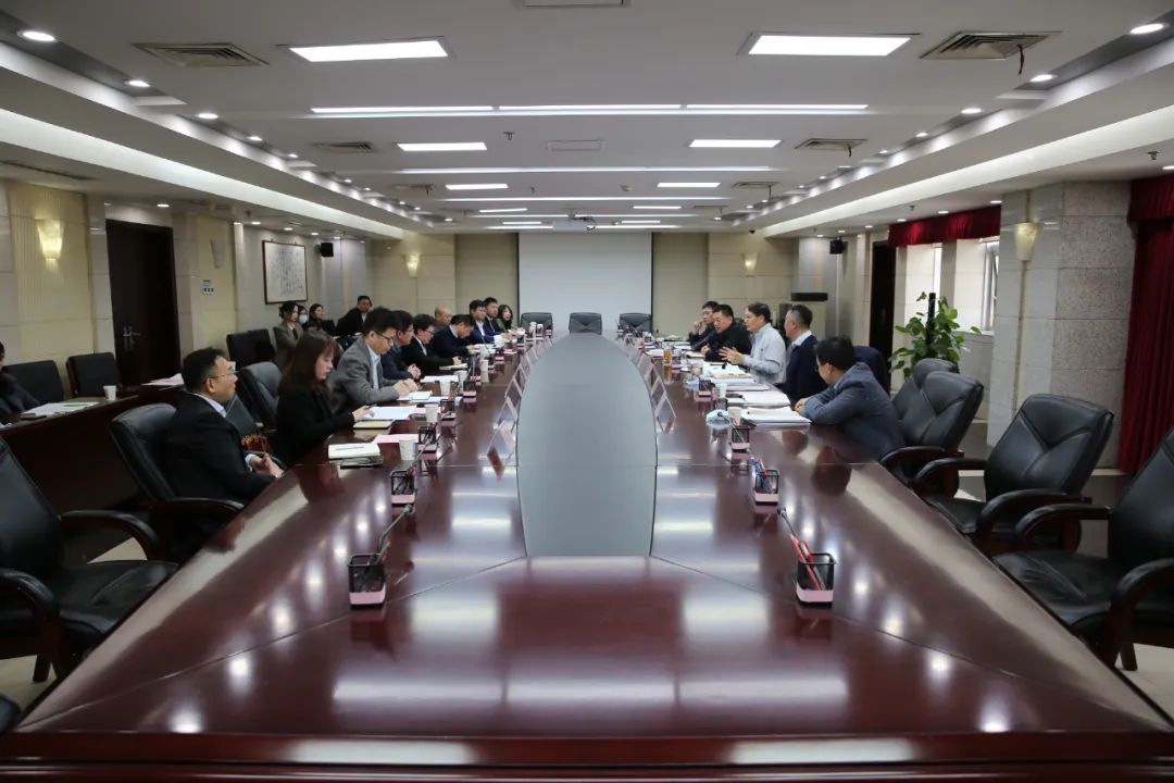 省住建厅召开房地产市场形势研讨会  厅党组书记刘丰雷出席会议并讲话