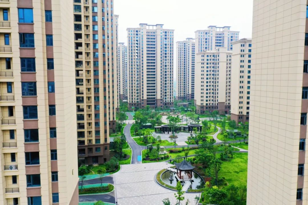 城建地产·双泉花园实景园林| 用自然的清爽,让夏季驻留在清风里。