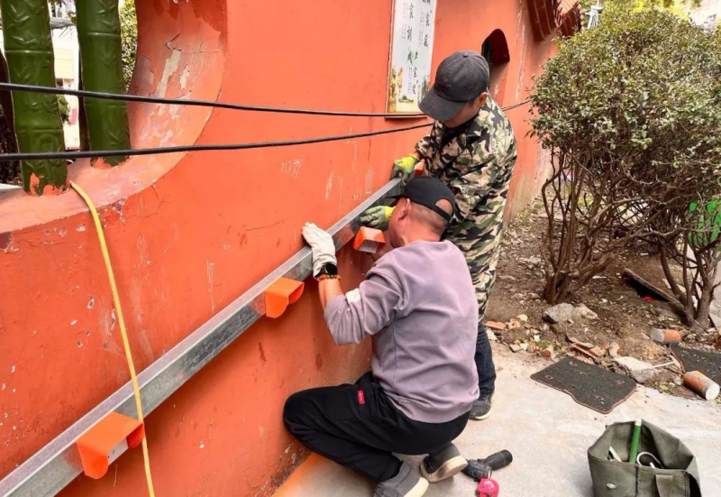 大泉社区：老小区充电桩“上岗”  安全便民为爱续航