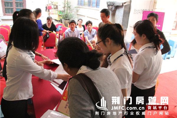 金茂广场