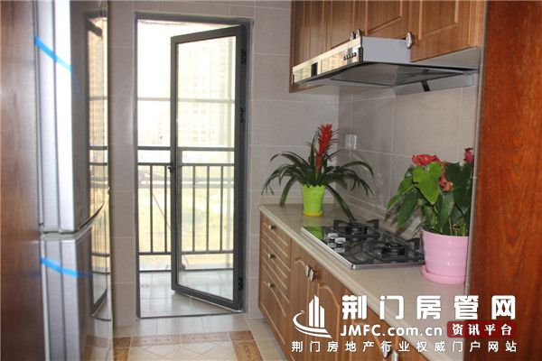 碧波春城
