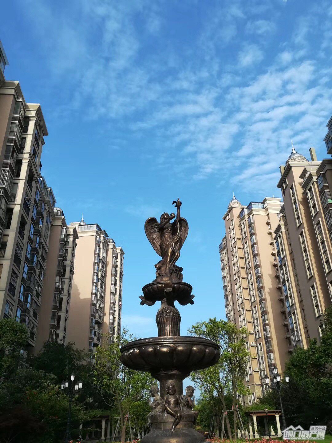 佳信· 凯旋城